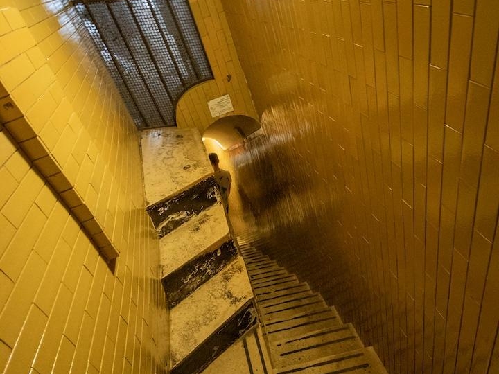 Escaliers pour descendre de la coupole de la Basilique Saint Pierre