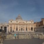 Basilique Saint Pierre avec son obélisque à Rome