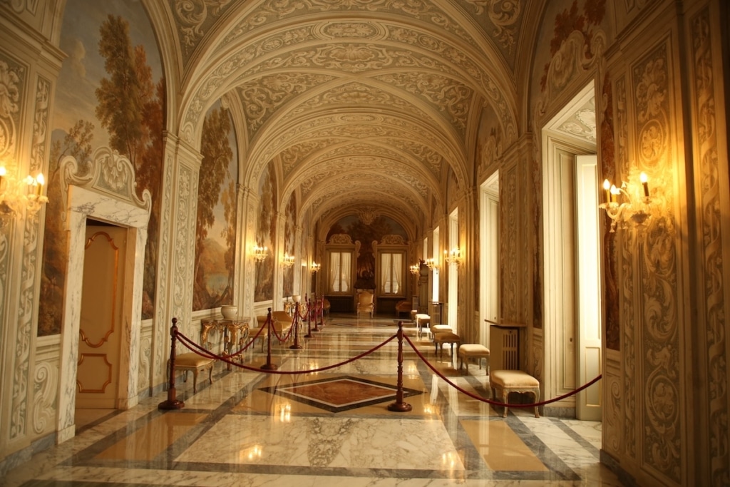 Intérieur palais des papes