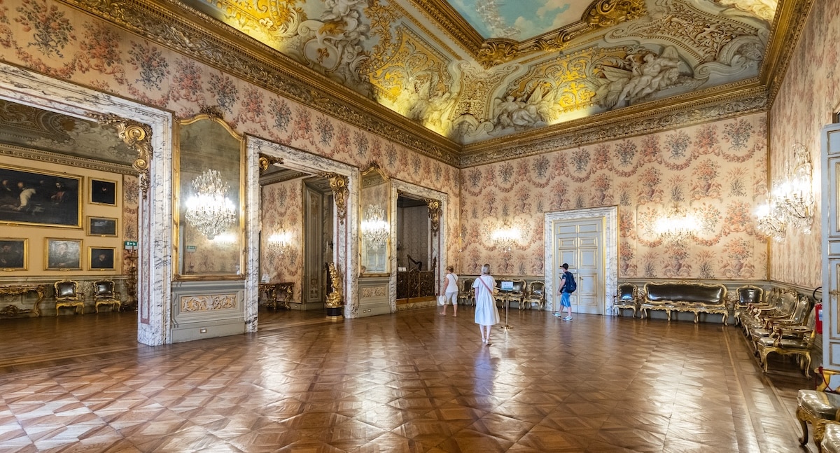 Salle de bal dans la Galerie Doria Pamphilj à Rome