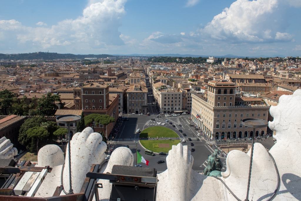 Vue sur la Piazza Venezia depuis Il Vittoriano à Rome