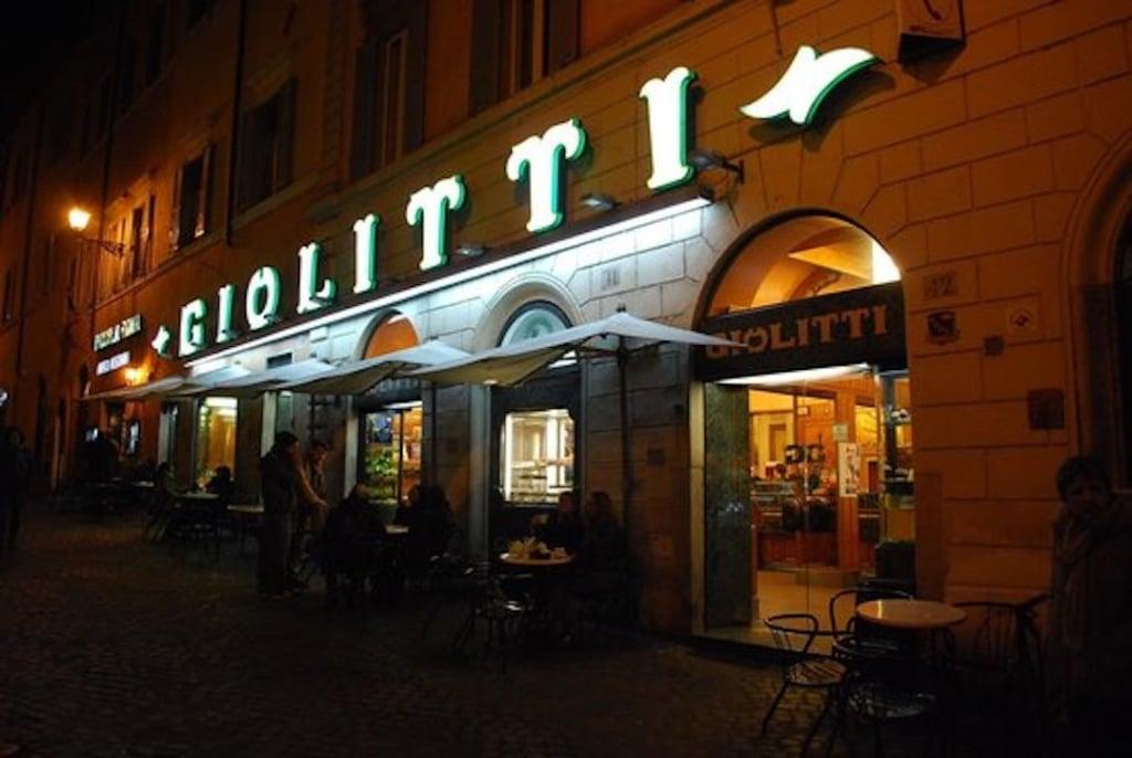 Giolitti est un des glaciers les plus connus de Rome.