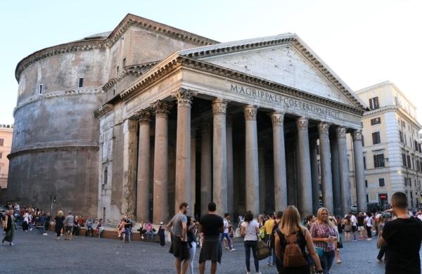 Le Panthéon vue d'extérieur à Rome