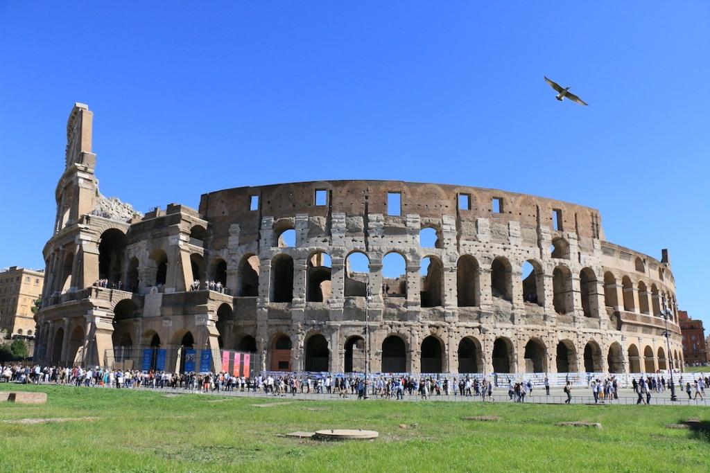 Vue panoramique du Colisée de Rome