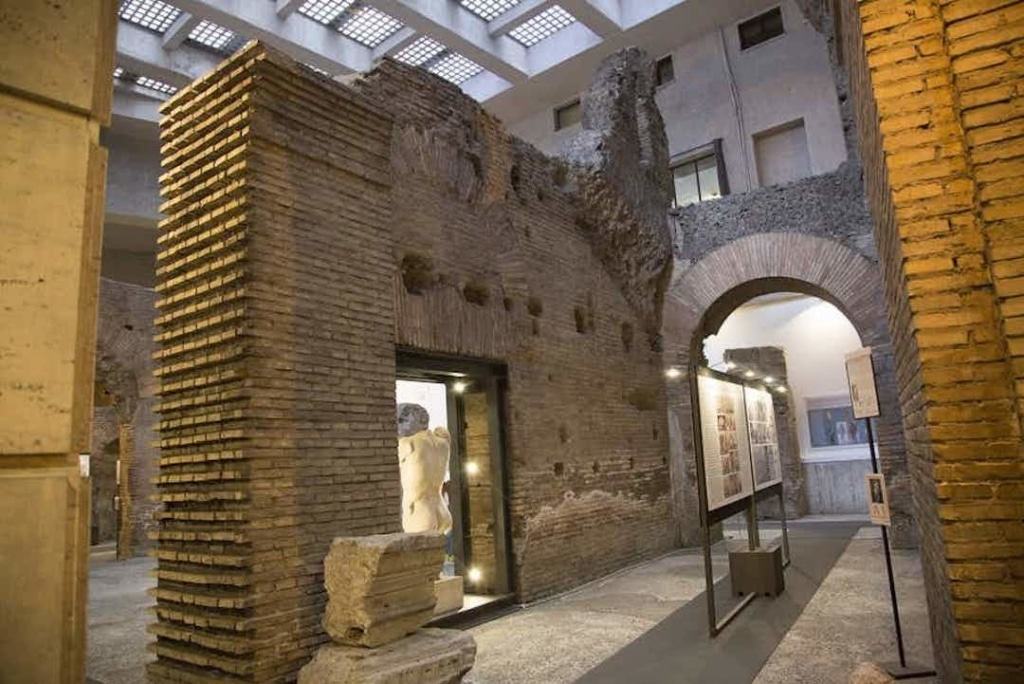 Ruines en dessous de la Piazza Navona de l'ancien stade de Domitien à Rome