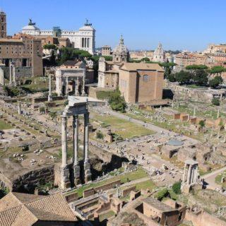 Vue d'en haut du Forum Romain à Rome