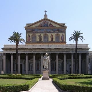 Basilique majeure Saint-Paul hors les murs située à Rome