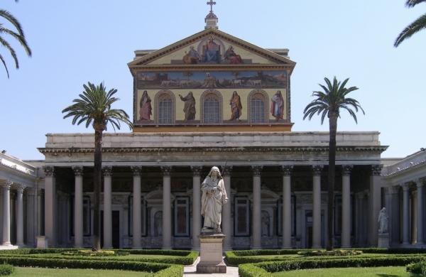 Basilique majeure Saint-Paul hors les murs située à Rome