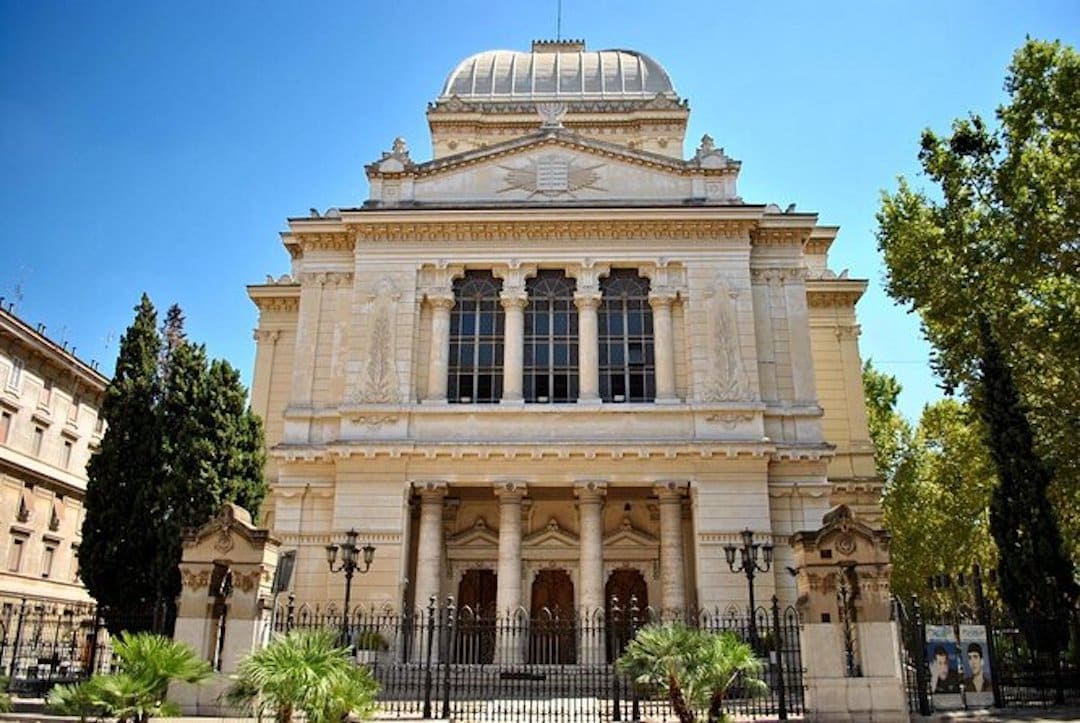 Façade de la synagogue de Rome