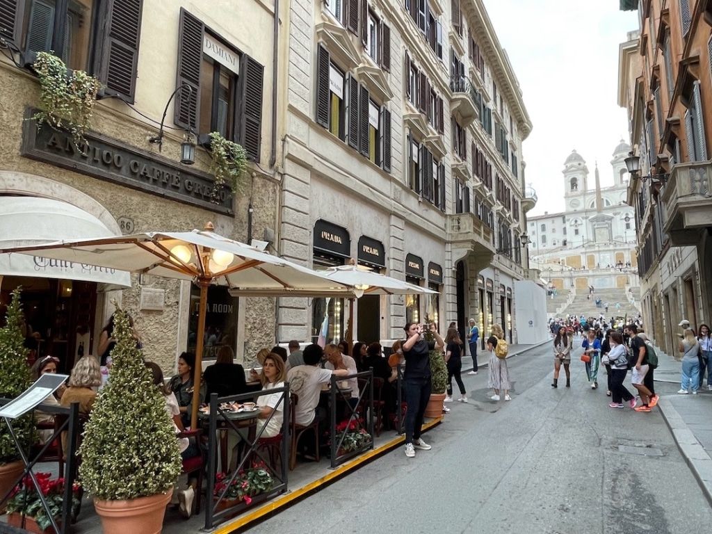 Devanture du café Antico Caffé Greco à Rome