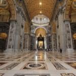 Intérieur de la Basilique Saint Pierre à Rome