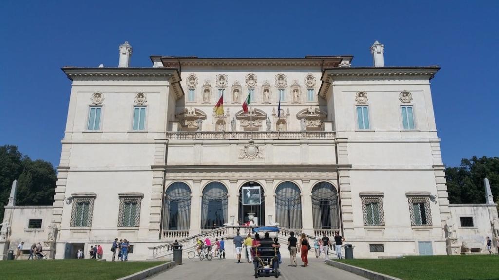 Façade extérieur de la Galerie Borghese à Rome