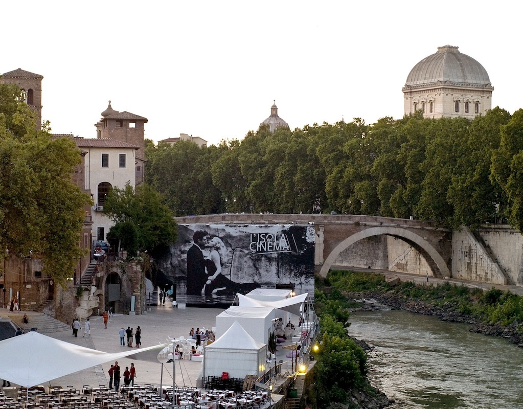 Vue sur la Isola del cinema à Rome